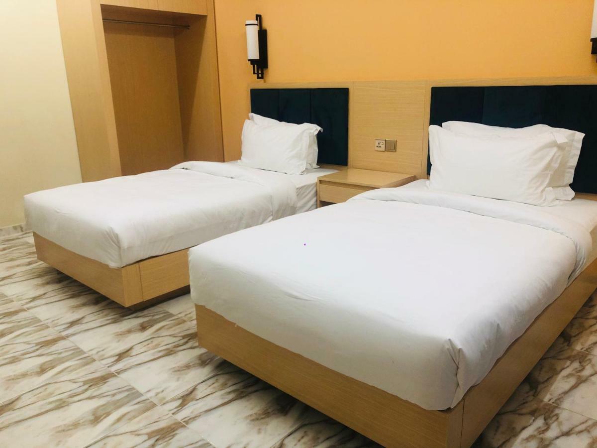 Season Inn Hotel Barka Luaran gambar